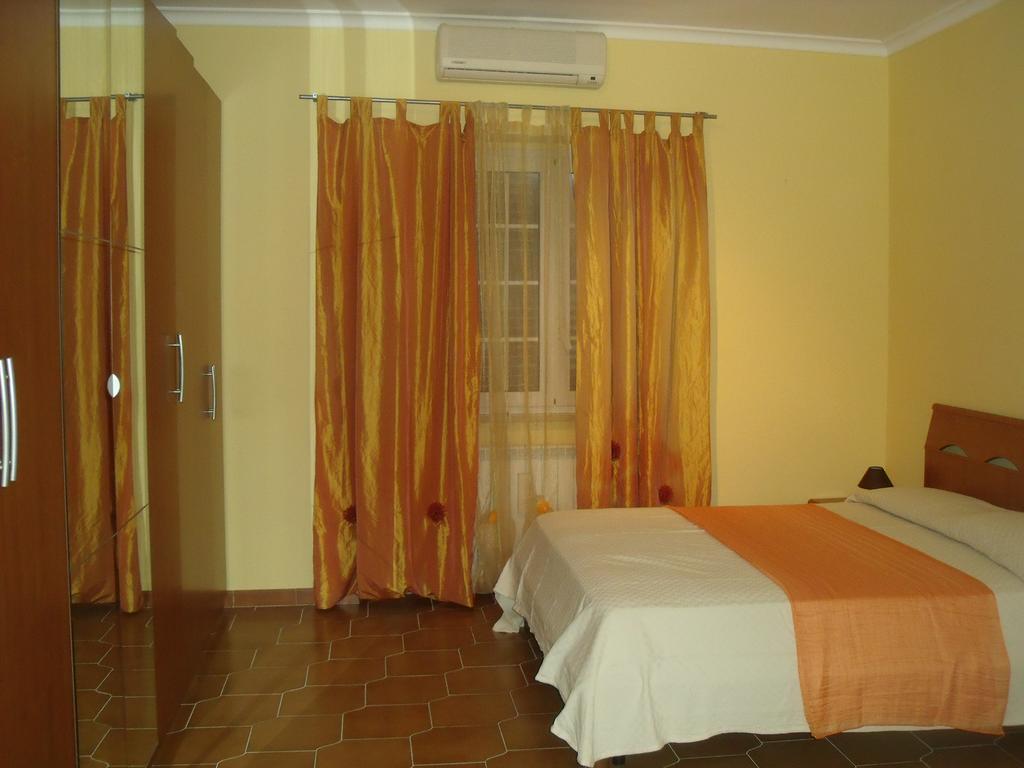 Giorgia Airport Apartment Fiumicino Bagian luar foto