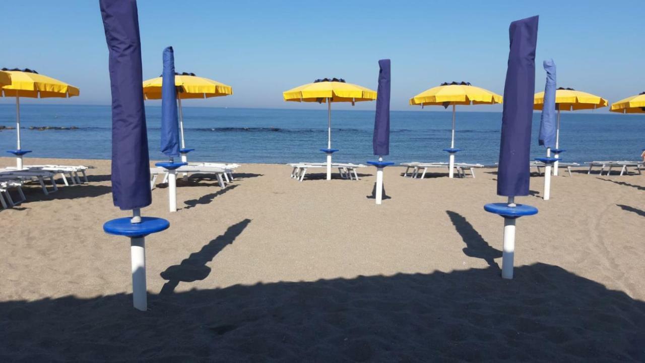 Giorgia Airport Apartment Fiumicino Bagian luar foto